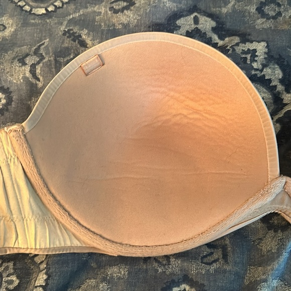 Victoria’s Secret very sexy strapless bra 36DD $60 - Picture 4 of 6